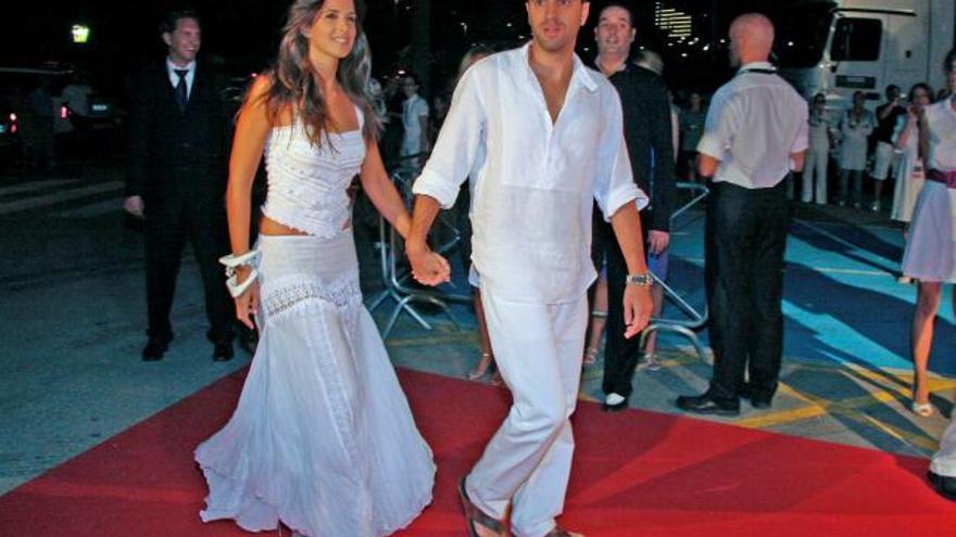 Nuria Fergó y su novio José Manuel Maíz, en una fiesta en Mallorca.