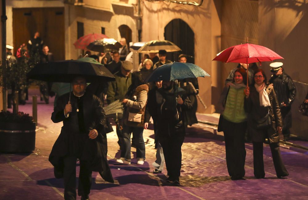 Una Procesión del Encuentro marcada por la lluvia en Sagunt