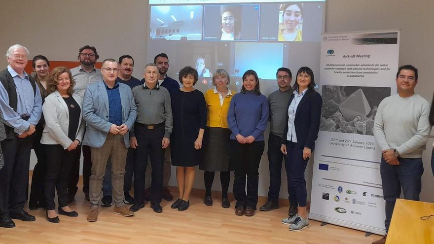 La UA lidera un proyecto europeo para mejorar los procesos de descontaminación de agua para consumo