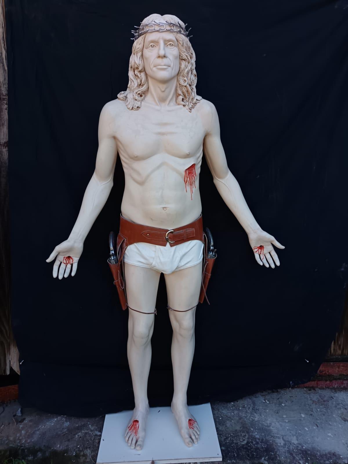 Fotogalería | Imágenes de la escultura de Antonio Morán de homenaje a Robe