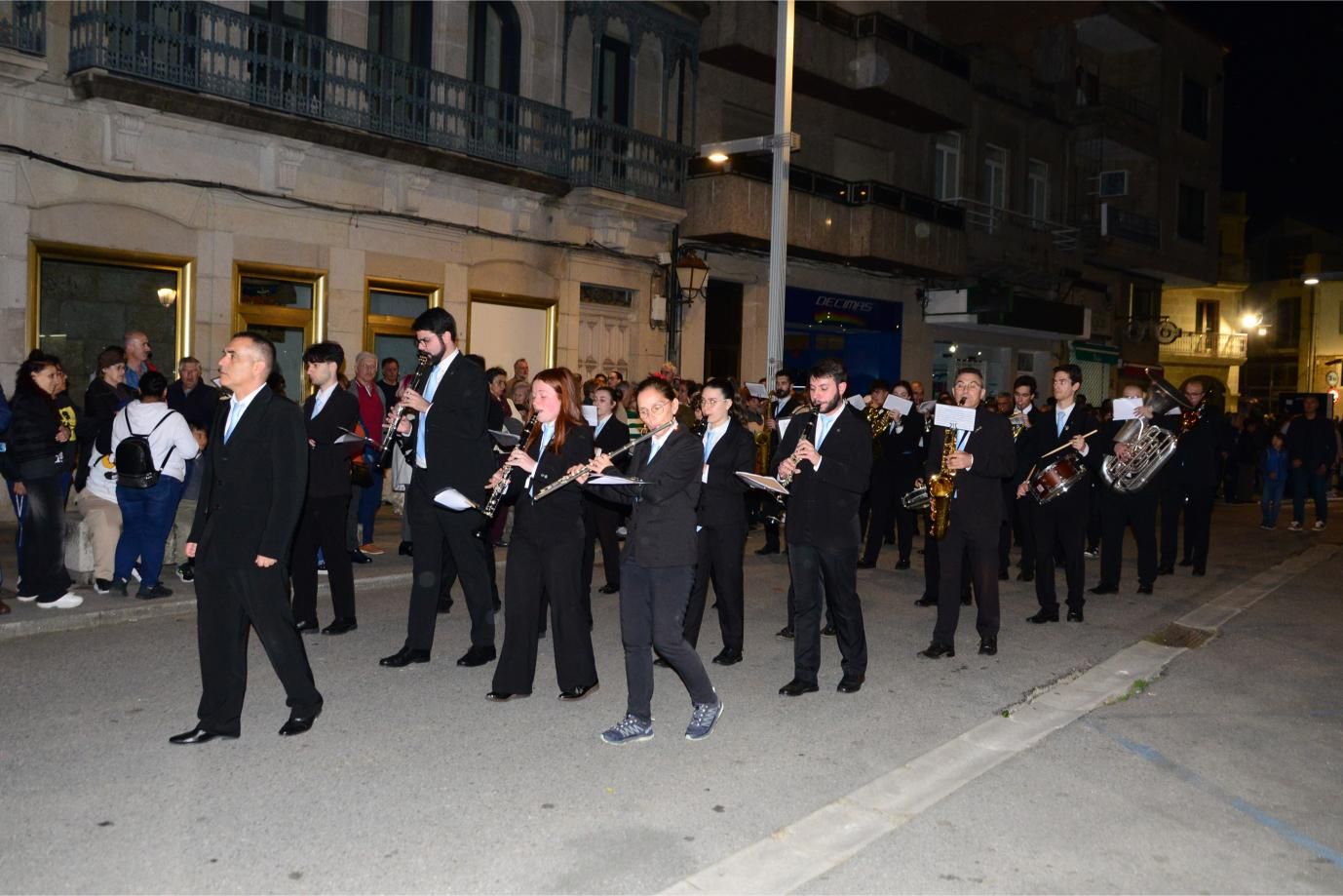 Cangas sintió el calor de la Virgen de los Dolores