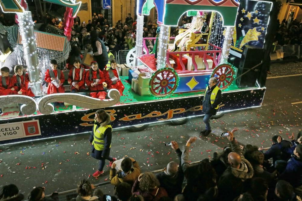 Las imágenes de la Cabalgata de Reyes de Vigo 2019