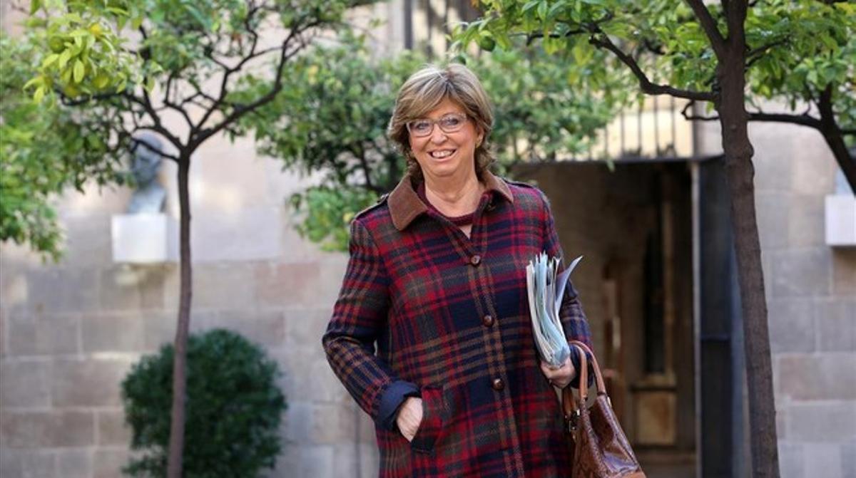 Irene Rigau a l’entrada de la reunió del Consell Executiu, el 3 de novembre.