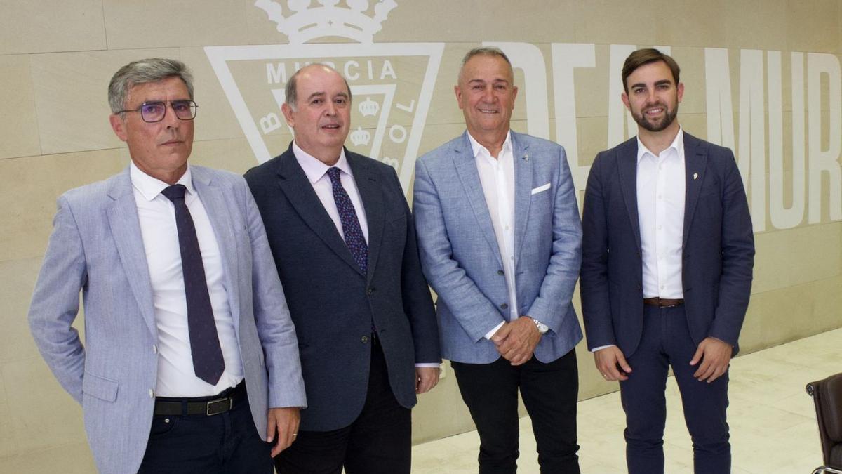 Felipe Moreno con Higinio Pérez, Rafael Marras y Juanjo Fernández.