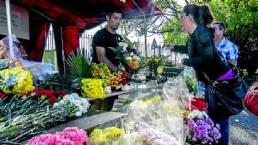 Los floristas se oponen a la feria que prevé el consistorio para primavera