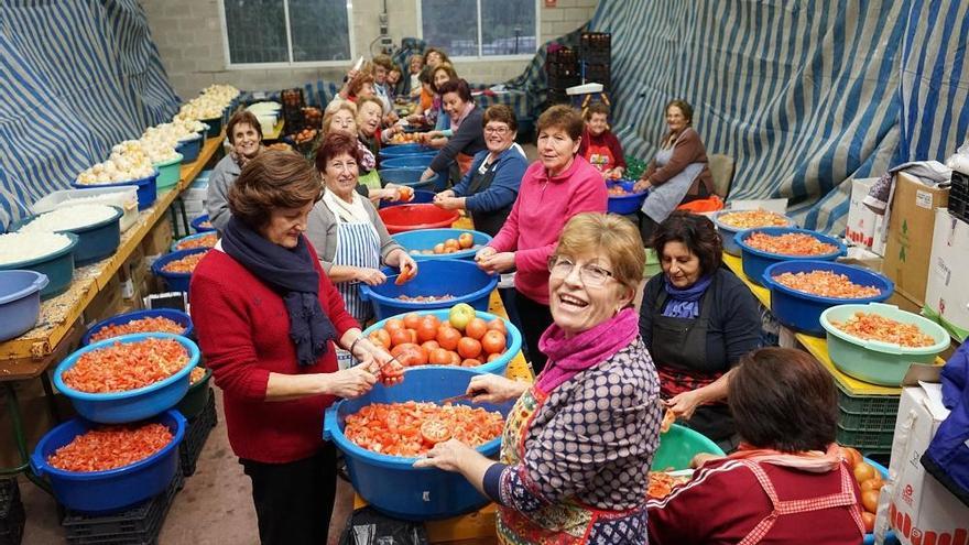 Preparación de la Fiesta de las Migas en Torrox.