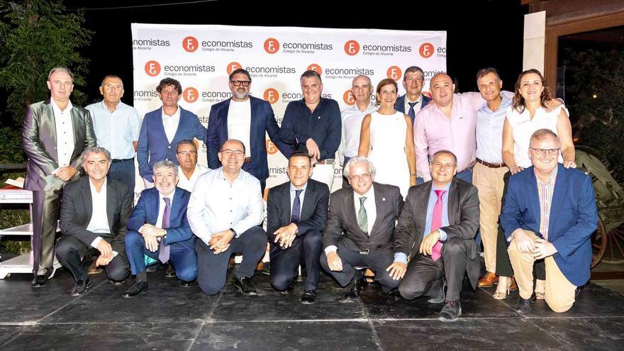 Los Economistas de Alicante celebran su cena anual en honor a su patrón