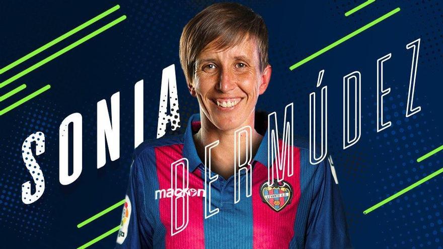 Sonia Bermúdez ha sido presentada hoy como nueva jugadora del Levante UD Femenino.