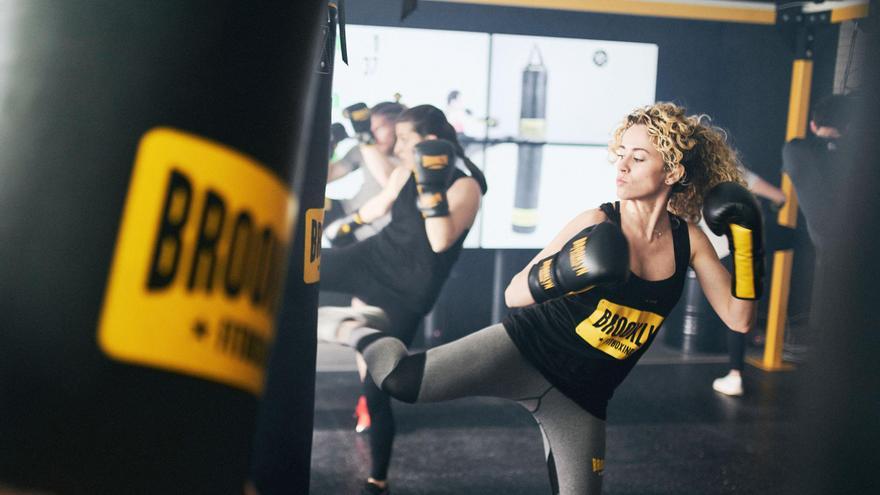 ¿Quieres trabajar la fuerza y el core? Así es como el fitboxing te pone en forma