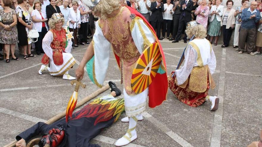 Los Arcàngels ganan la singular batalla