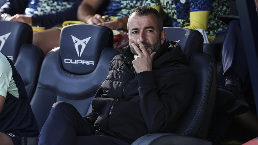 Motivos de fe para la UD Las Palmas: Martínez batió tres veces al Barça; solo Ancelotti y Pellegrini tienen más conquistas ante el ogro culé