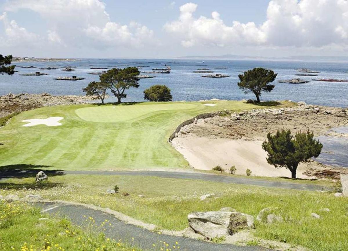 El Club de Golf La Toja demuestra su poder de atracción con 1.700 jugadores en agosto