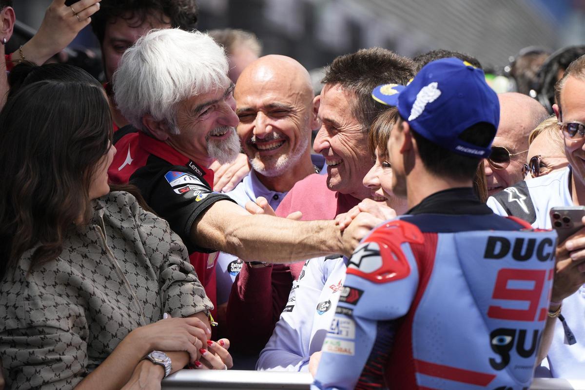 Gigi Dall'Igna, gran gurú de Ducati, felicta a Marc Márquez tras su segundo puesto en Jerez.