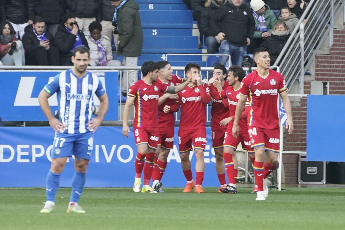 0-2. Soria sostiene al Getafe, que reacciona en Vitoria