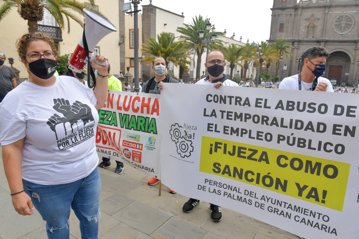 Manifestación de empleados municipales para exigir que los hagan fijos