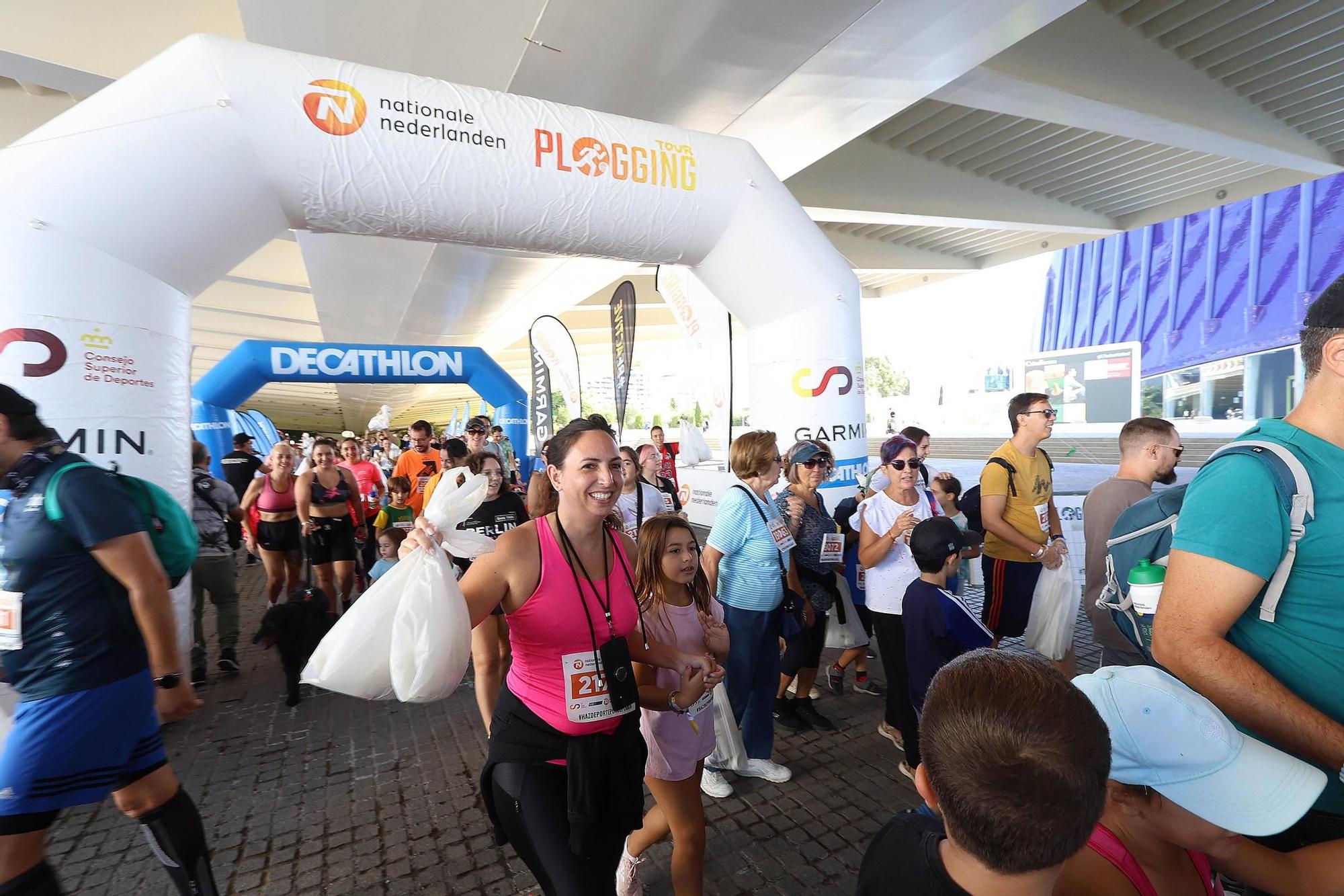 Nationale-Nederlanden Plogging Tour en Valencia que inaugura la Semana Europea del Deporte