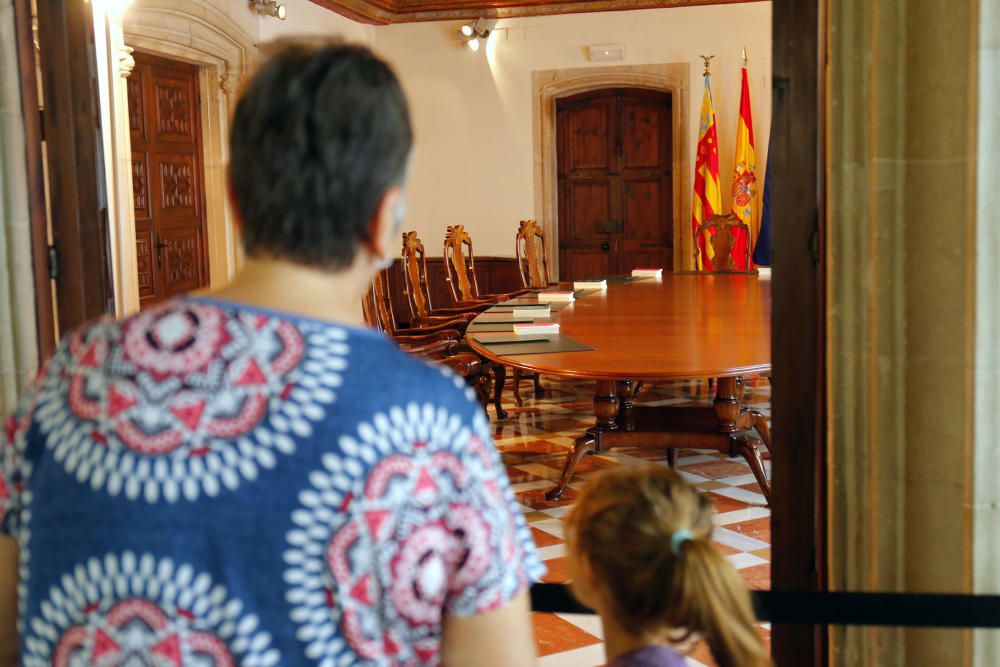 Puertas abiertas en el Palau de la Generalitat con motivo del 9 d'Octubre