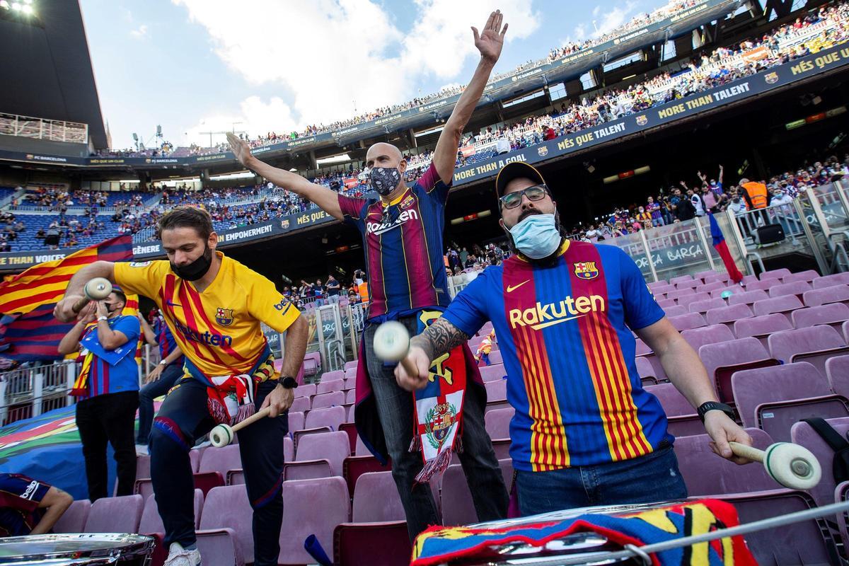 La afición vuelve al Camp Nou para vivir un Barça - Real Madrid.