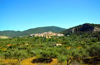 El pueblo de Cuenca que tiene de todo para vivir muy bien, excepto gente