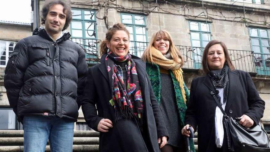 Millán Brea, Ana Seijas, Iris Malvido y Cristina Pérez Herráiz, ayer en Santiago. // Xoán Álvarez