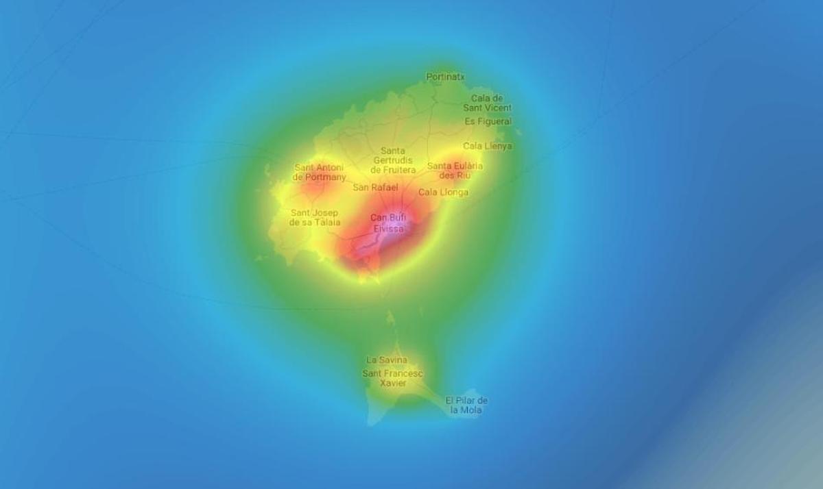 Un mapa de la contaminación lumínica en las Pitiusas.