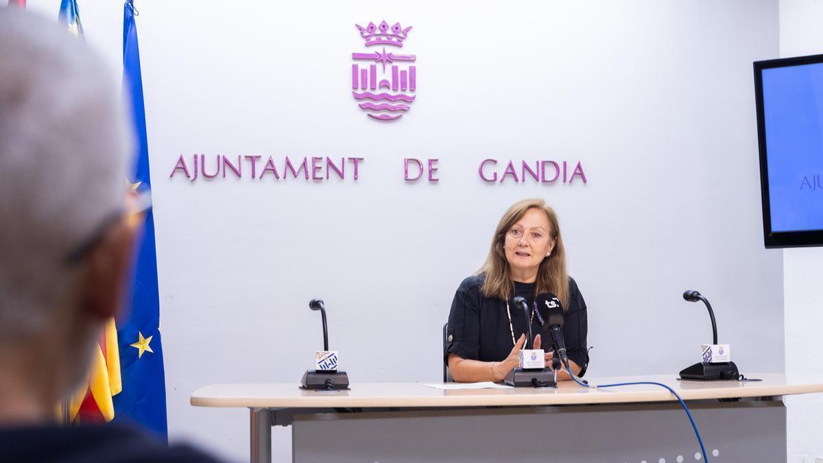 La concejala de Gandia, Maribel Codina, este viernes, en rueda de prensa