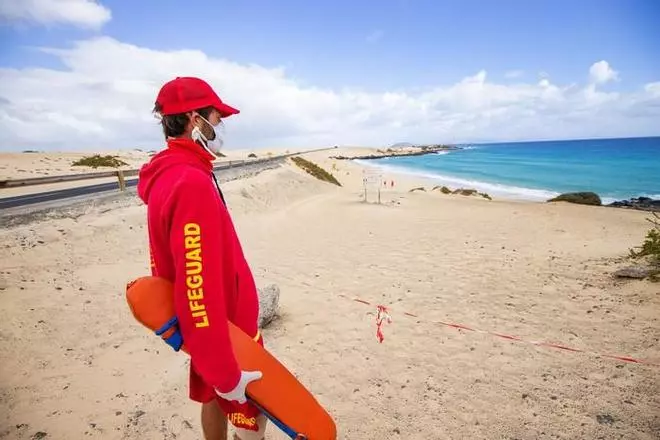 Coronavirus en Canarias | Militares realizan labores de prevención en Corralejo y Puerto del Rosario