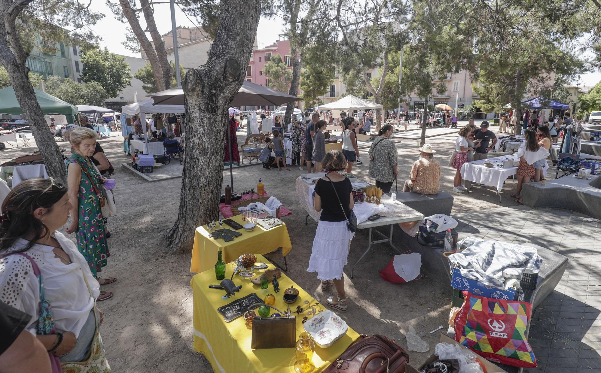 Mercadillo de segunda mano en el Puig de Sant Pere