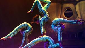 Una actuación de acróbatas del circo Eoloh