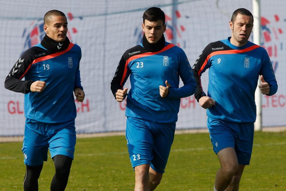 Entrenamiento del Real Oviedo en el Requexón