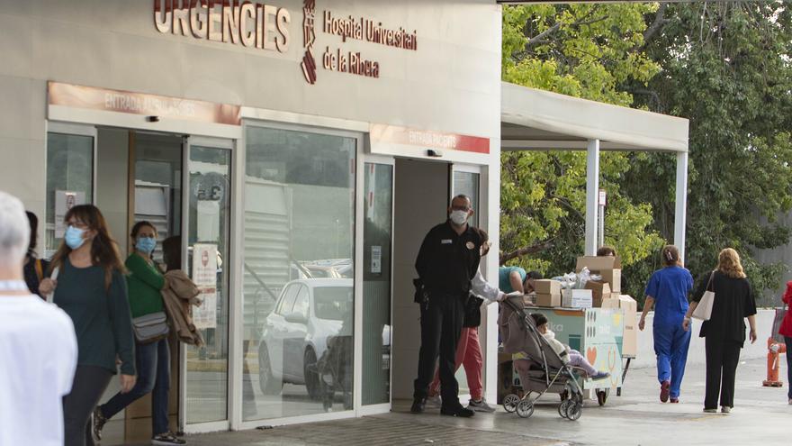 Esperas de hasta 40 horas en Urgencias para obtener cama en el Hospital de la Ribera