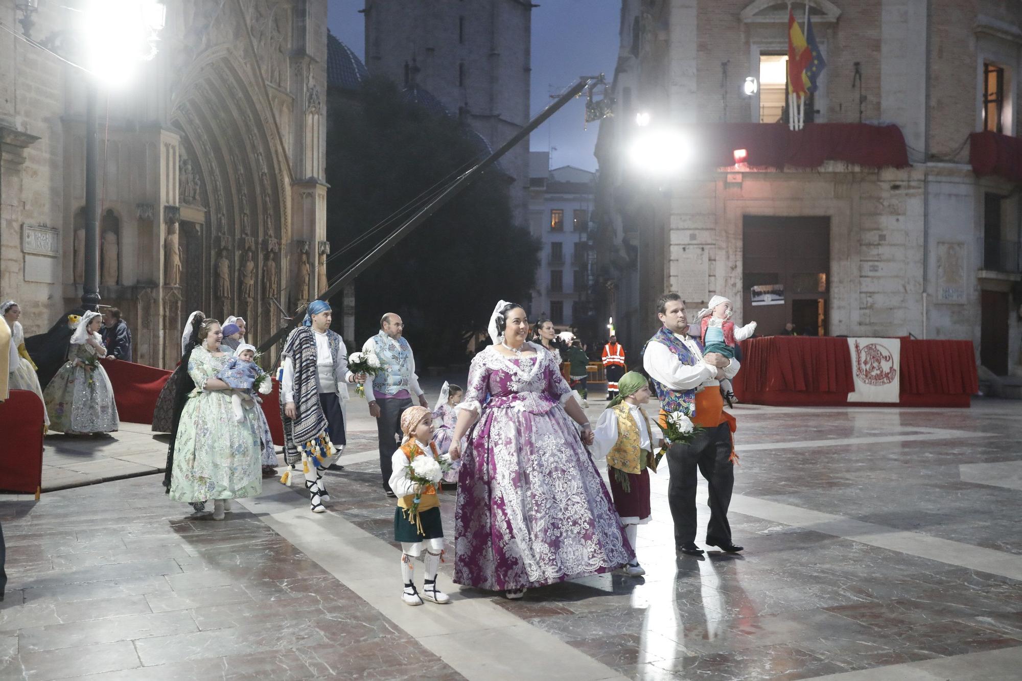 Búscate en el segundo día de ofrenda por la calle de la Paz (entre las 19:00 a las 20:00 horas)