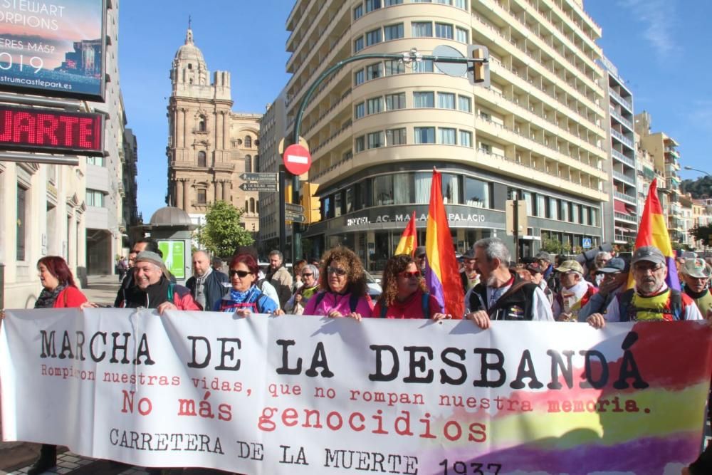 Como cada año, una marcha desde Málaga capital recuerda la salida de miles de personas hacia Almería en 1937, con motivo de la Guerra Civil