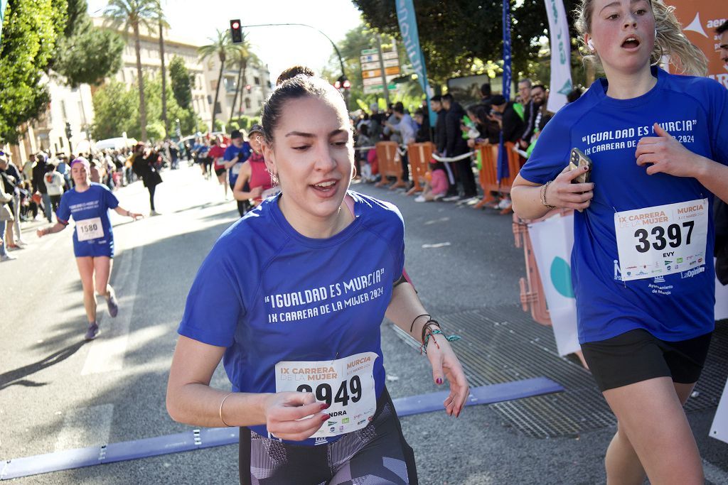 Las imágenes de la llegada a meta de la Carrera de la Mujer de Murcia 2024