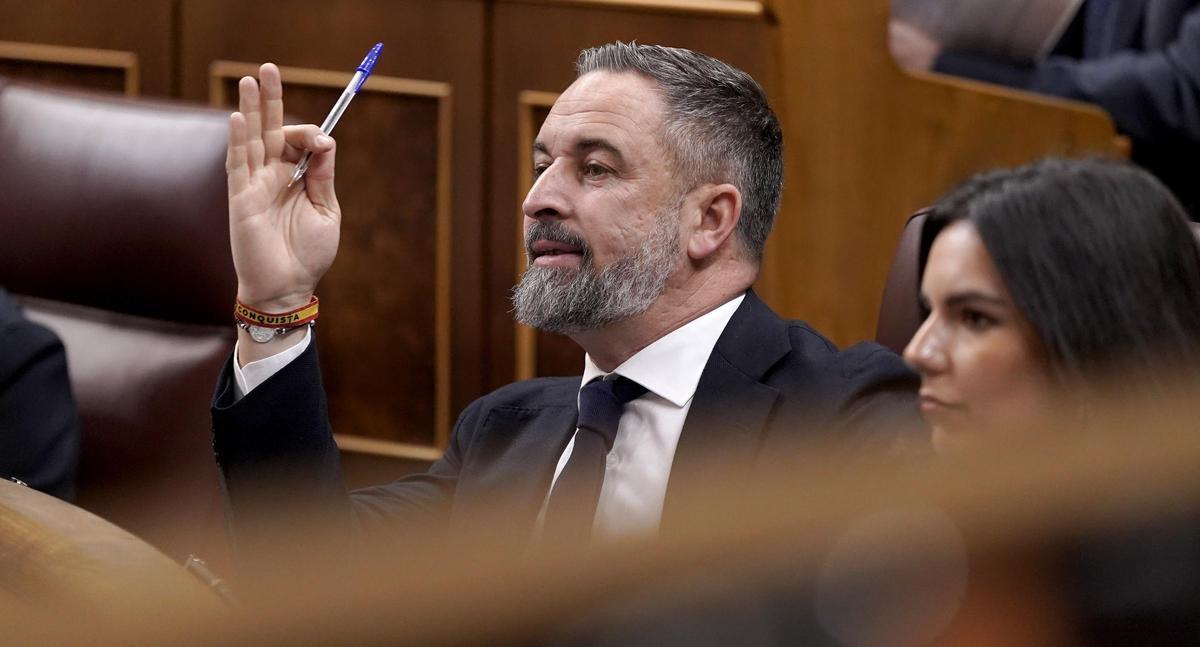 El triangle Abascal-Ariza-Méndez Monasterio denuncia una operació ordida entre el PP i els crítics de Vox