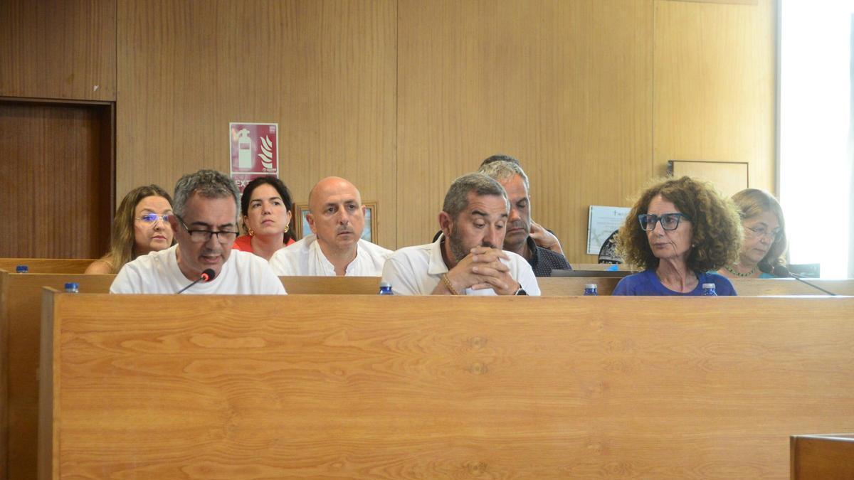Grupo municipal del Partido Popular de Cangas durante la celebración de una sesión plenaria.