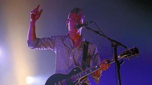 Alex Turner durante una actuación de Arctic Monkeys en el Palau Sant Jordi.