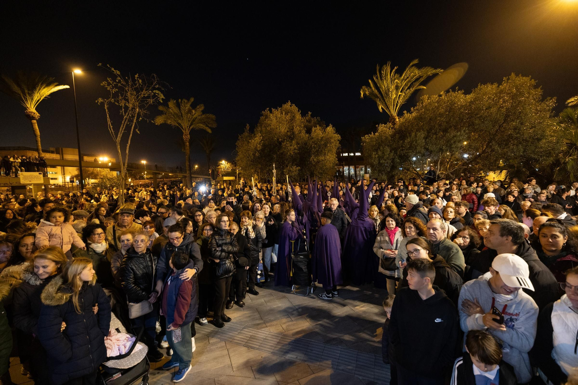 El Jesús del Gran Poder sube a costal a la Catedral