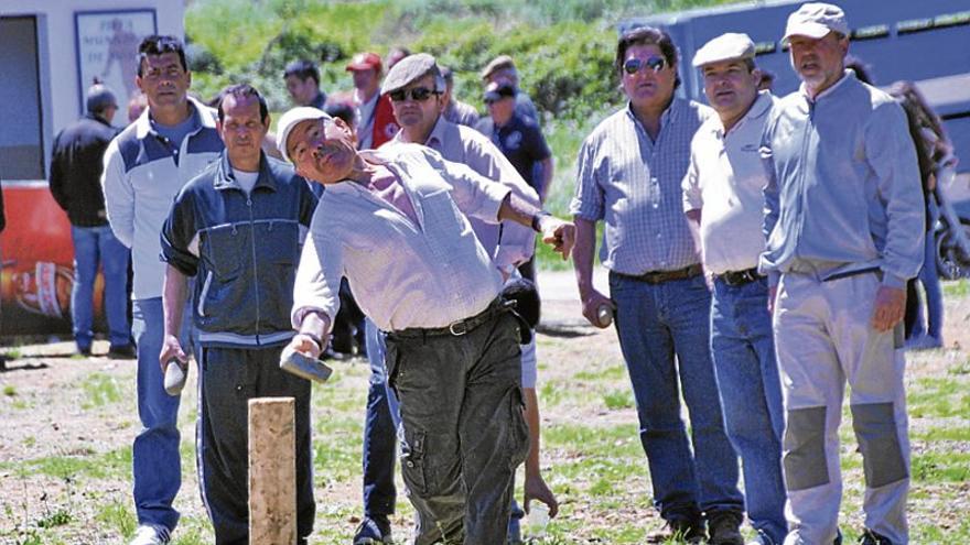 Mojón en el Primero de Mayo