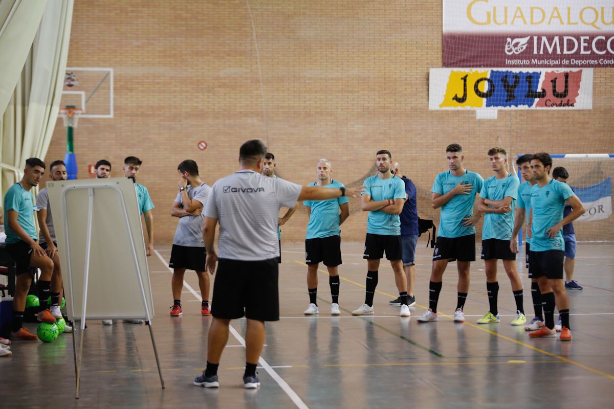 La primera sesión en pista del Córdoba Futsal en imágenes