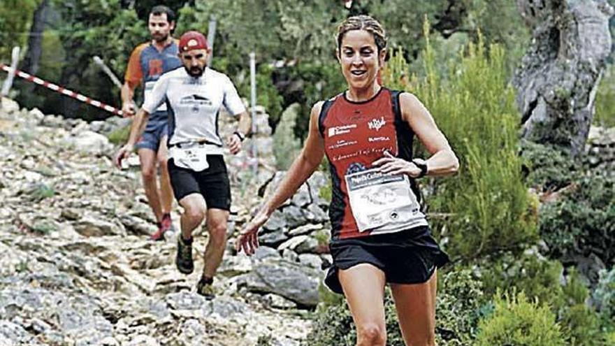 Atletas en la Pujada al Castell d´Alaró.