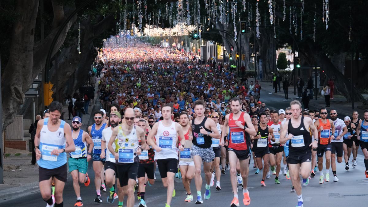 Las imágenes de la Zurich Maratón de Málaga