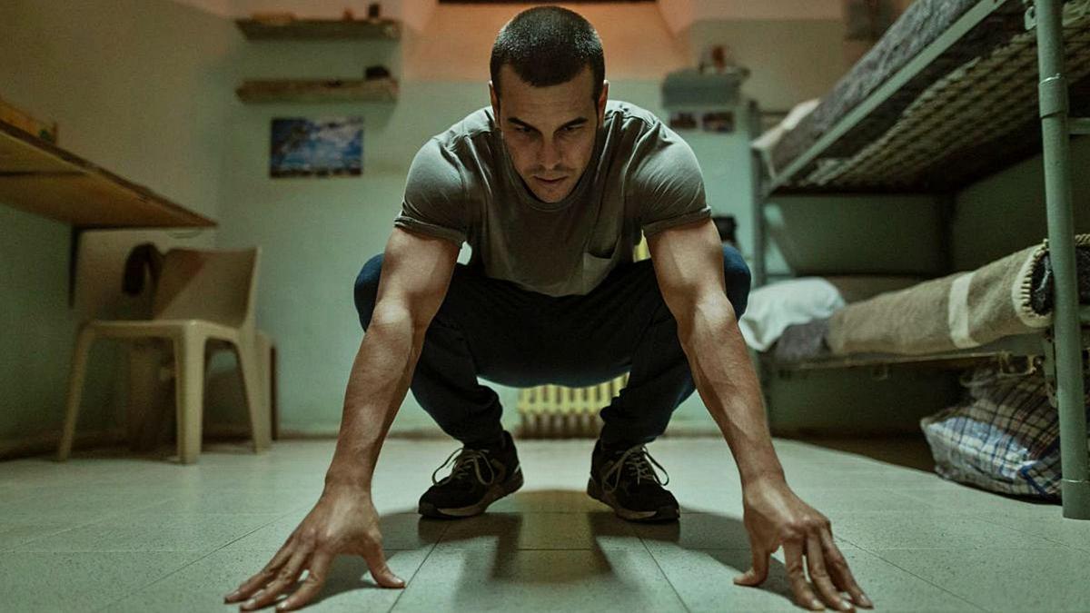 Mario Casas, en 
«El inocente». / NETFLIX / QUIM VIVES.