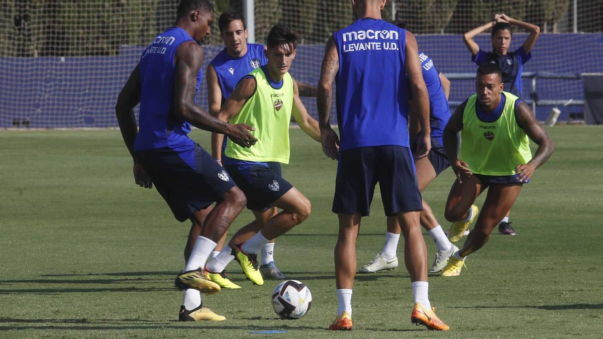 Sesión en Buñol del Levante UD