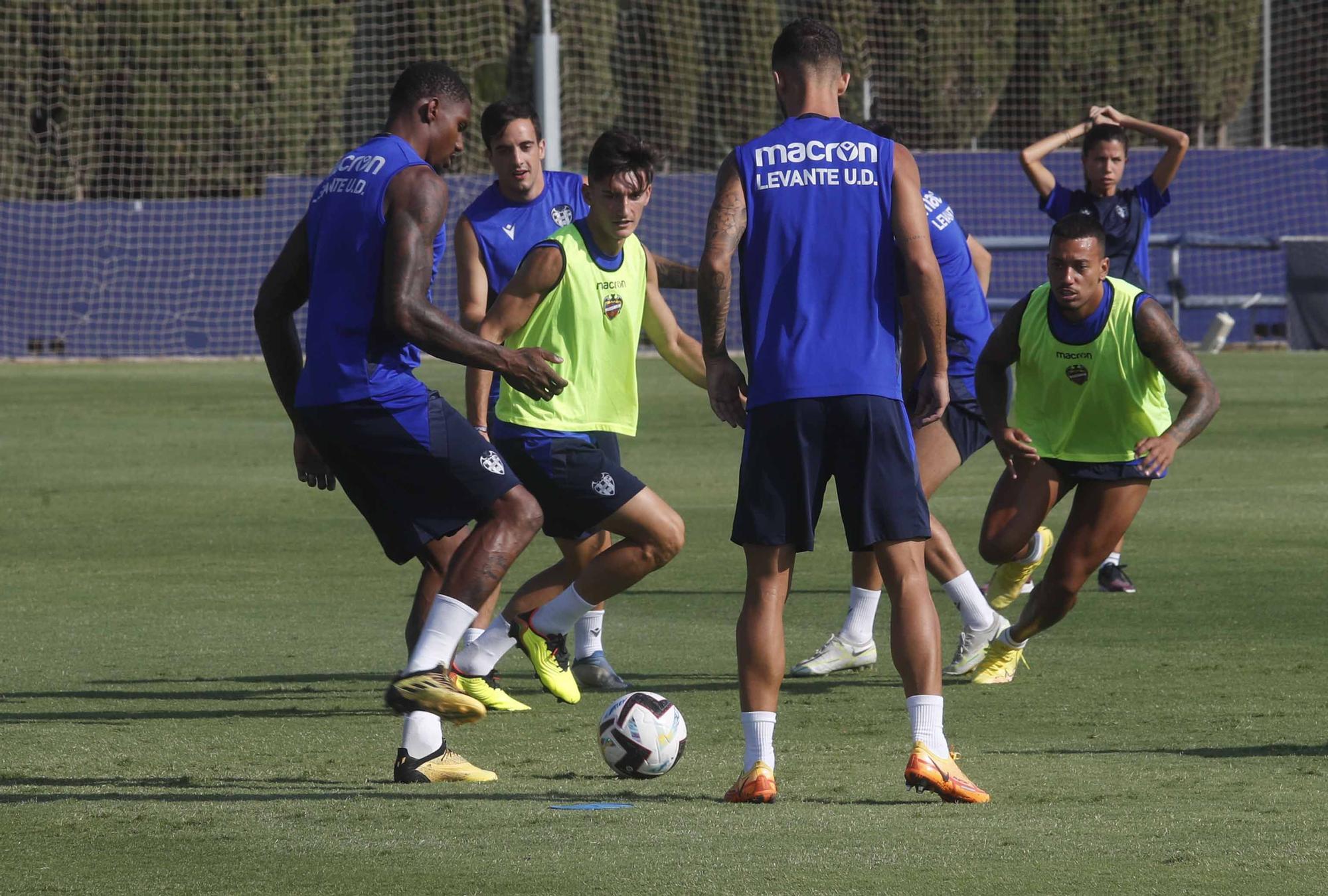 Sesión en Buñol del Levante UD