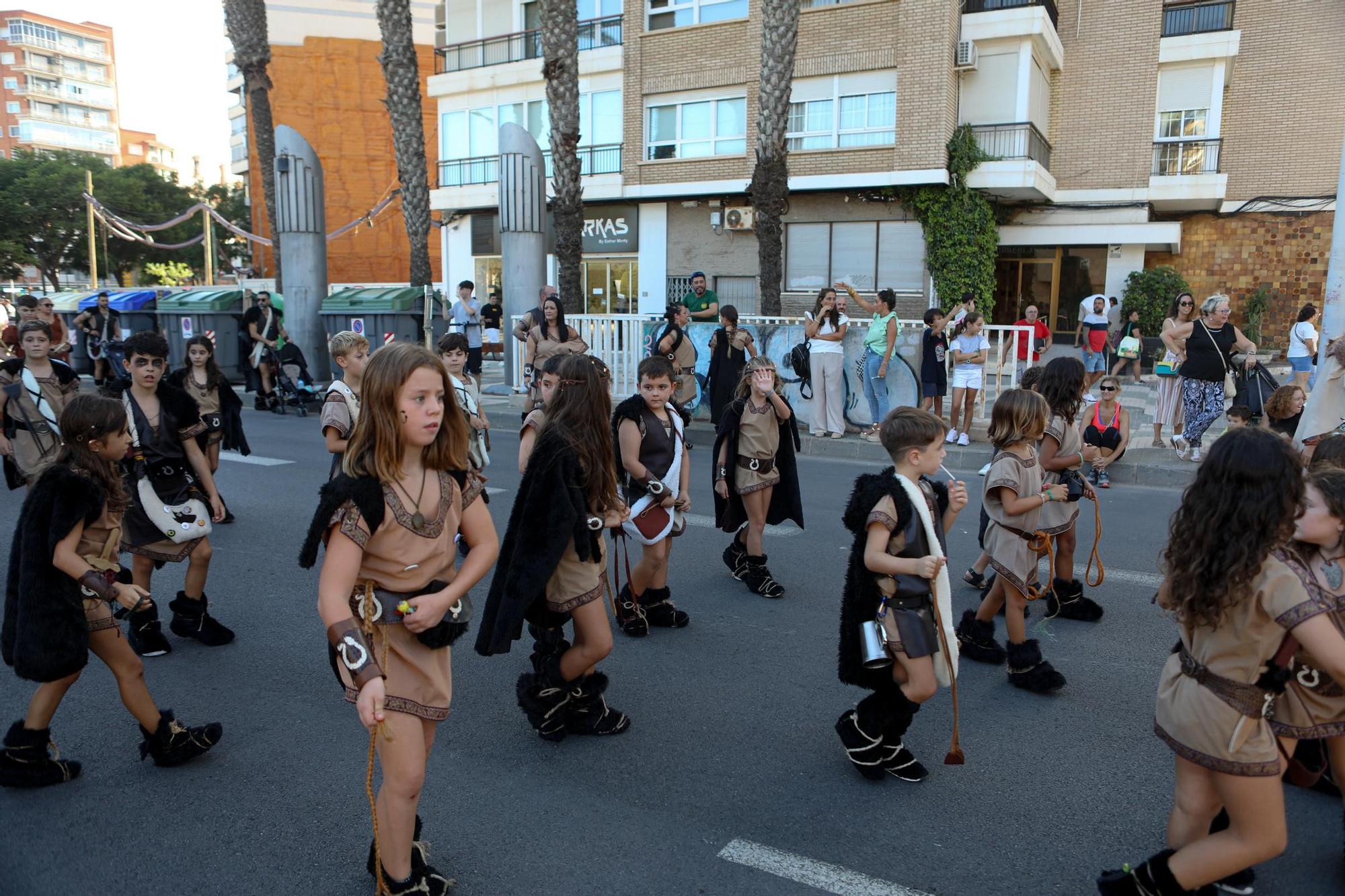 Las imágenes del desfile infantil de Carthagineses y Romanos 2023