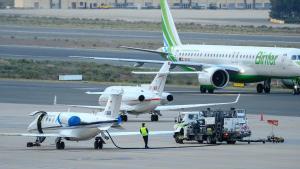 Traslladen als Països Baixos el pacient amb símptomes d’hantavirus que continuava en un avió a Gran Canària