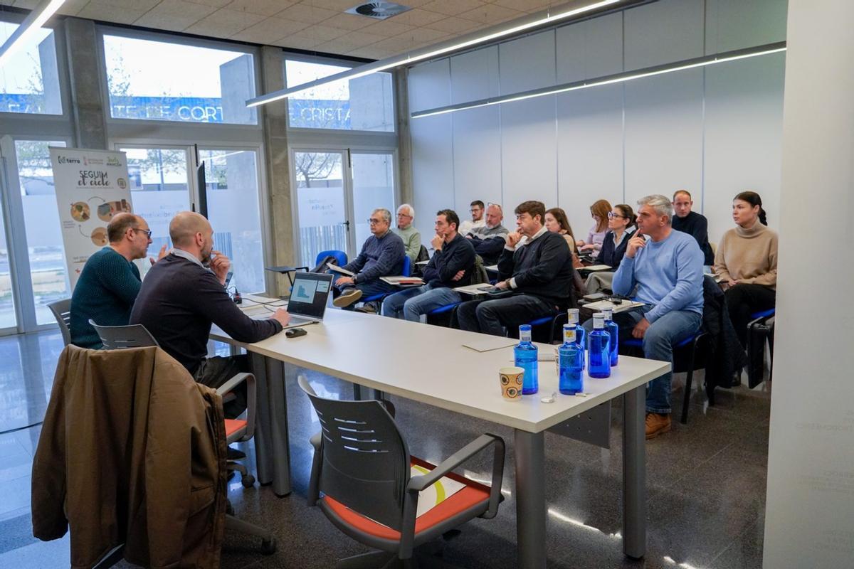 El punto central de la jornada ha sido la intervención de Luis Escoda, gestor del contrato de Prezero, quien presentó el balance operativo de 2025.