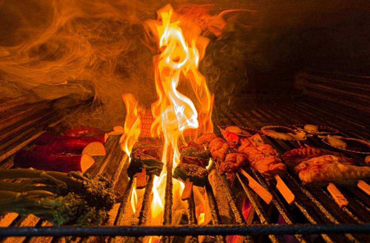Brasas de la robata japonesa de Genko, en Madrid