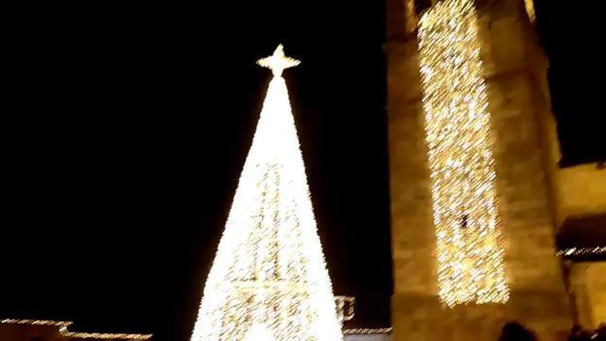 Las luces de Ferrero Rocher disparan el turismo en Puebla